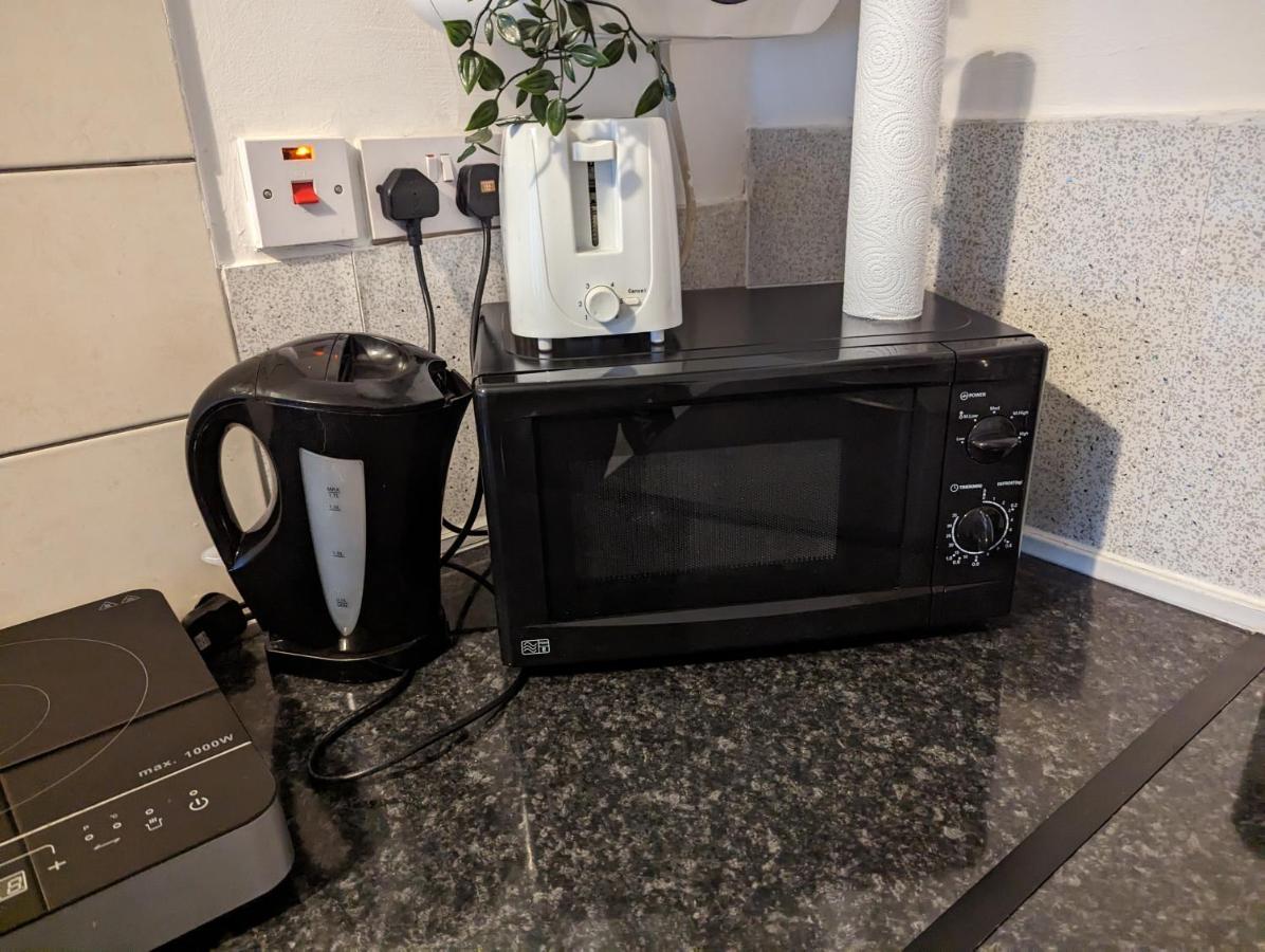 1 Bedroom Studio In A Supurb Area Of カーディフ エクステリア 写真